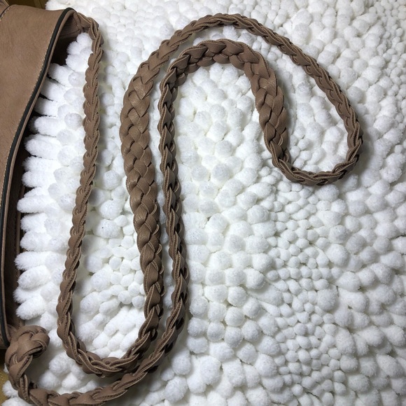 Mellow World dusty rose boho crossbody fringe bag - Picture 5 of 6